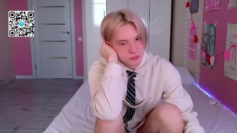 Snapshot of ron_vilss chatting on April 26, 2026, 4:43 am Ron online show from April 26, 2026, 4:43 am