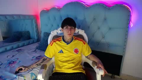 ronal_skinny online show from July 16, 2026, 9:32 pm