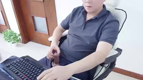 Snapshot of rongtian chatting on November 22, 2025, 2:32 am rongtian online show from November 22, 2025, 2:32 am