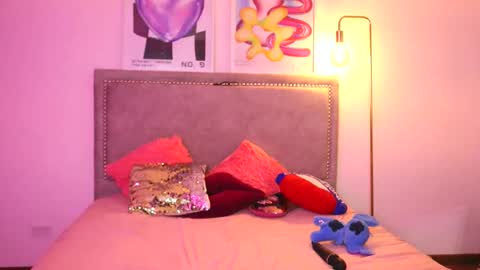 Roni online show from October 9, 2025, 1:03 am