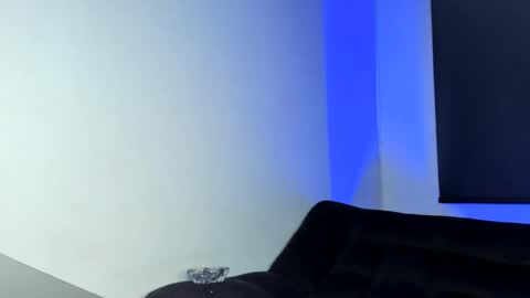 Ronnie online show from July 28, 2026, 6:20 pm