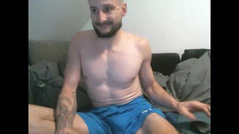 Snapshot of ronnypotti34 chatting on January 13, 2025, 5:33 am Ronny Potthoff online show from January 13, 2025, 5:33 am