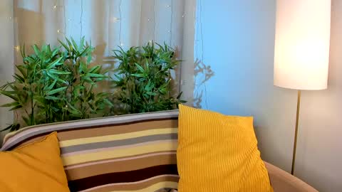 Rony online show from April 15, 2026, 9:04 pm