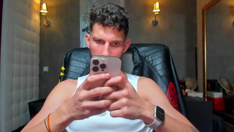 onlyfans-   online show from January 14, 2025, 2:40 am