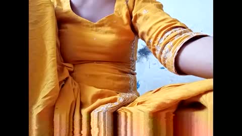 roop_sexy642 online show from March 12, 2026, 9:26 am