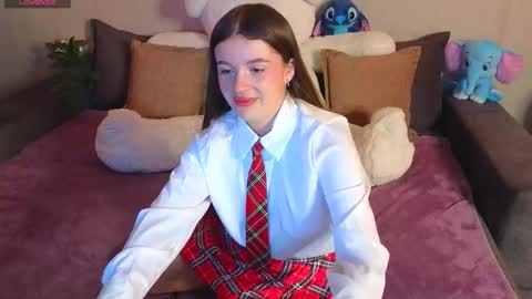 Snapshot of roraline_lov chatting on March 8, 2026, 5:28 pm roraline_lov online show from March 8, 2026, 5:28 pm