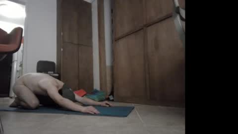 rorenjooo online show from April 1, 2026, 1:50 am