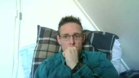 rororober online show from April 19, 2026, 9:30 am