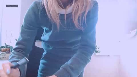 rosa843850 online show from February 9, 2026, 9:13 am