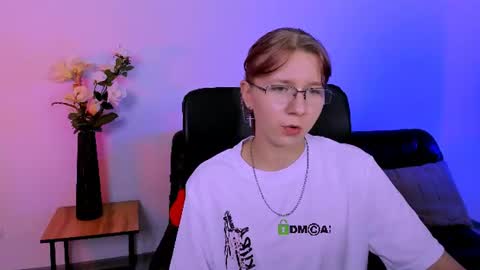 Snapshot of rosa_melt chatting on June 12, 2026, 7:02 pm rosa_melt online show from June 12, 2026, 7:02 pm