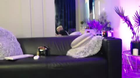 Rose online show from July 5, 2026, 4:07 am