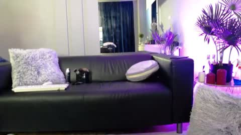 Rose online show from July 9, 2026, 4:16 am