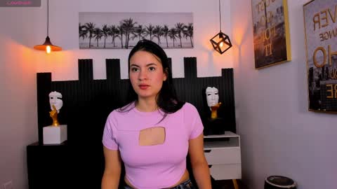 Snapshot of rosaliea chatting on April 15, 2026, 8:42 pm R O S A L I A online show from April 15, 2026, 8:42 pm