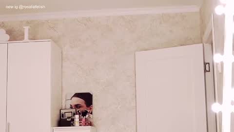 Snapshot of rosaliefetish chatting on February 3, 2025, 2:34 pm Rosalie online show from February 3, 2025, 2:34 pm