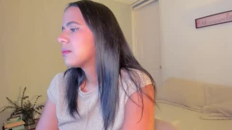 Rosalia online show from November 6, 2025, 9:15 pm