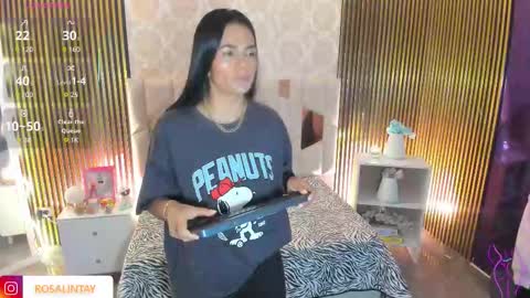 Snapshot of rosalind_tay chatting on September 12, 2025, 11:43 am ROSALIN online show from September 12, 2025, 11:43 am