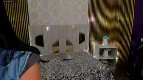 Snapshot of rosalind_tay chatting on September 22, 2025, 11:34 am ROSALIN online show from September 22, 2025, 11:34 am