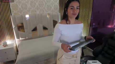 Snapshot of rosalind_tay chatting on October 4, 2025, 11:41 am ROSALIN online show from October 4, 2025, 11:41 am