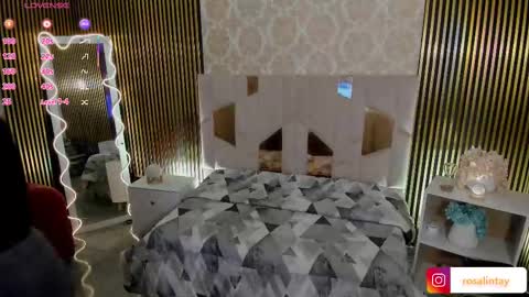 Snapshot of rosalind_tay chatting on October 9, 2025, 11:52 am ROSALIN online show from October 9, 2025, 11:52 am