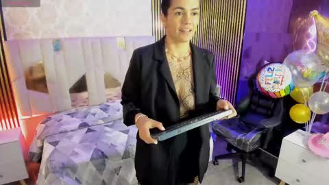 Snapshot of rosalind_tay chatting on October 15, 2025, 11:54 am ROSALIN online show from October 15, 2025, 11:54 am