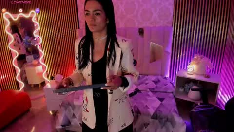 Snapshot of rosalind_tay chatting on October 16, 2025, 11:55 am ROSALIN online show from October 16, 2025, 11:55 am