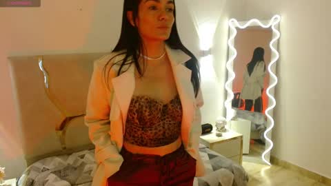 Snapshot of rosalind_tay chatting on October 23, 2025, 10:58 am ROSALIN online show from October 23, 2025, 10:58 am