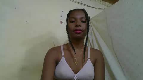 Snapshot of rosalinda933 chatting on May 8, 2026, 1:38 pm Rosalinda online show from May 8, 2026, 1:38 pm