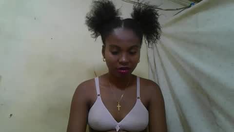 Snapshot of rosalinda933 chatting on May 14, 2026, 3:08 pm Rosalinda online show from May 14, 2026, 3:08 pm