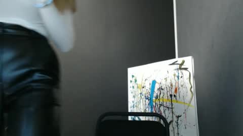 Snapshot of rosaline_ly chatting on October 5, 2025, 12:58 pm Rosalina online show from October 5, 2025, 12:58 pm