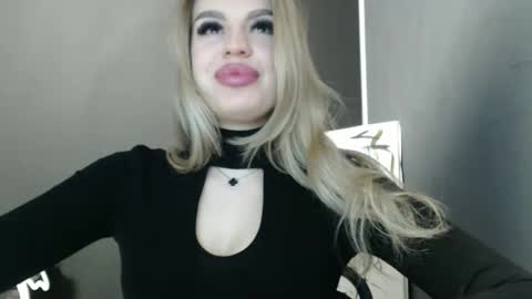 Snapshot of rosaline_ly chatting on January 14, 2026, 1:39 pm Rosalina online show from January 14, 2026, 1:39 pm