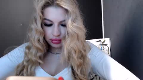 Snapshot of rosaline_ly chatting on July 14, 2026, 1:50 pm Rosalina online show from July 14, 2026, 1:50 pm