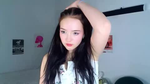 Rosaly online show from March 14, 2026, 2:33 pm