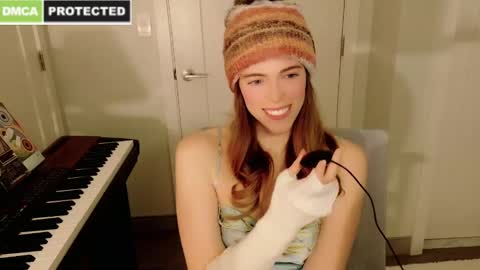 rose77782 online show from January 8, 2025, 4:02 am