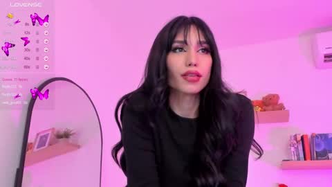 Rose Saenz online show from December 18, 2024, 1:15 am