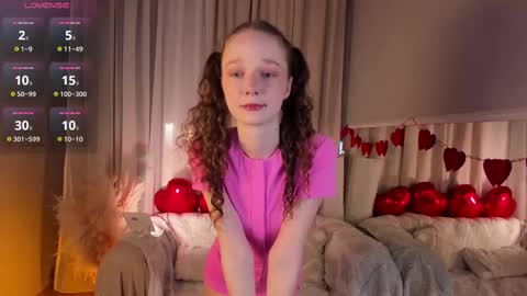 Snapshot of rose_charming_ chatting on February 16, 2025, 5:37 am Rose online show from February 16, 2025, 5:37 am