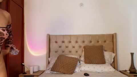 Snapshot of rose_dom chatting on September 29, 2025, 1:11 am Rose And Dom online show from September 29, 2025, 1:11 am