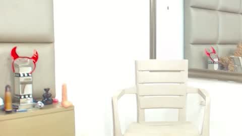 rose_valentiine online show from June 8, 2026, 8:42 pm