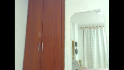 rose_valentiine online show from July 18, 2026, 3:54 am