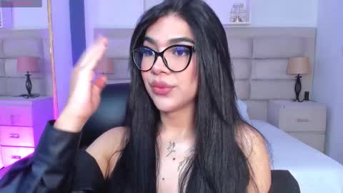 Rose online show from September 21, 2025, 1:24 pm