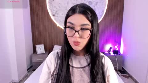 Rose online show from December 18, 2025, 1:50 pm