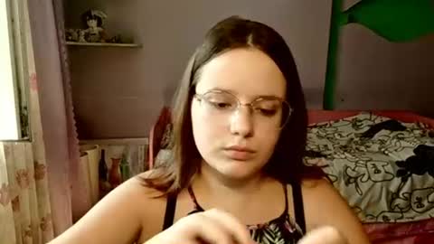 Snapshot of roseelynn chatting on July 1, 2026, 12:51 pm roseelynn online show from July 1, 2026, 12:51 pm