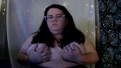 roseemeraldof online show from March 12, 2026, 6:19 am