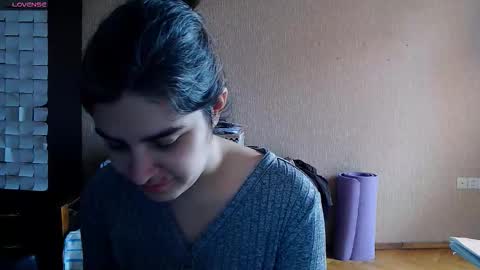 Snapshot of roselina_ chatting on February 9, 2026, 10:19 am Rose online show from February 9, 2026, 10:19 am