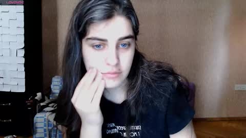 Snapshot of roselina_ chatting on February 12, 2026, 11:05 am Rose online show from February 12, 2026, 11:05 am