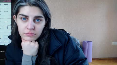 Snapshot of roselina_ chatting on February 17, 2026, 10:45 am Rose online show from February 17, 2026, 10:45 am