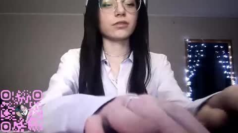 Violeta online show from December 17, 2025, 8:37 pm