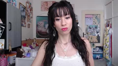 Rose online show from April 2, 2026, 10:57 am