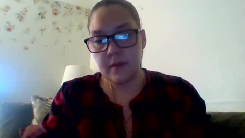 rosemariecamacho1120 online show from April 23, 2026, 9:41 am