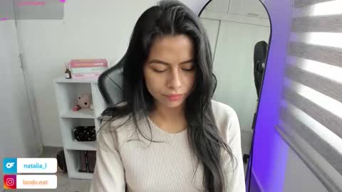 Nat online show from December 5, 2025, 2:36 pm