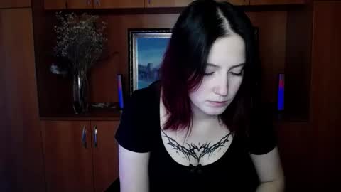 Scarlet online show from October 28, 2025, 7:23 am